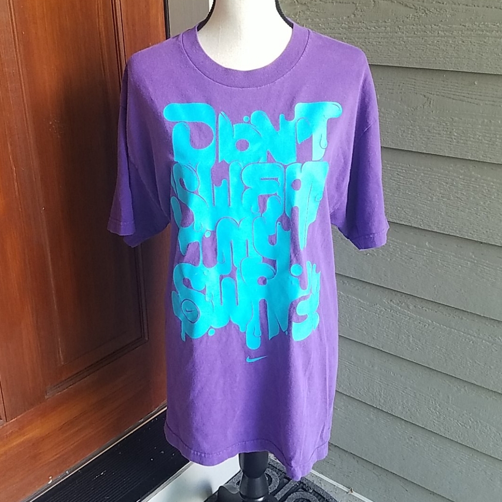 VINTAGE NIKE T-SHIRT SHIRT Purple Blue Collectible